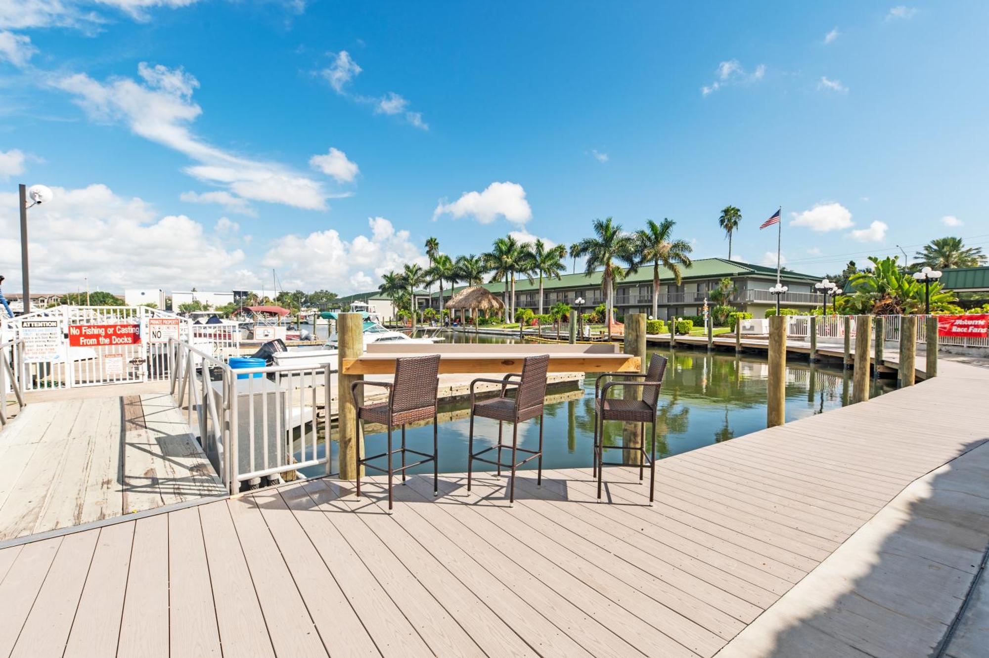 South BradentonBay Breeze公寓式酒店 外观 照片
